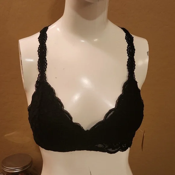 VS Live Love Dream Black lace Camisole (0670) - Picture 1 of 4